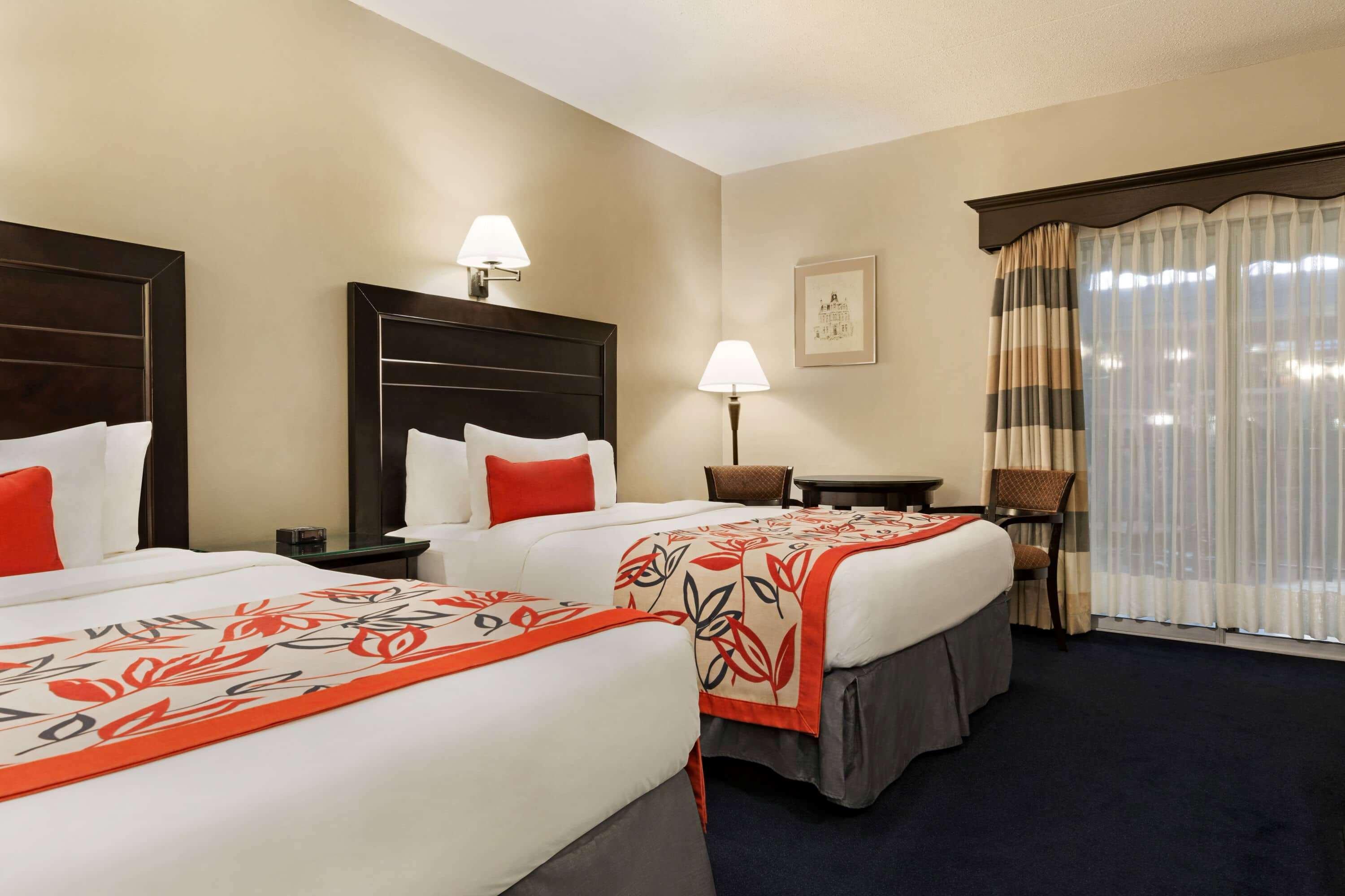 Ramada By Wyndham Fredericton Hotell Exteriör bild