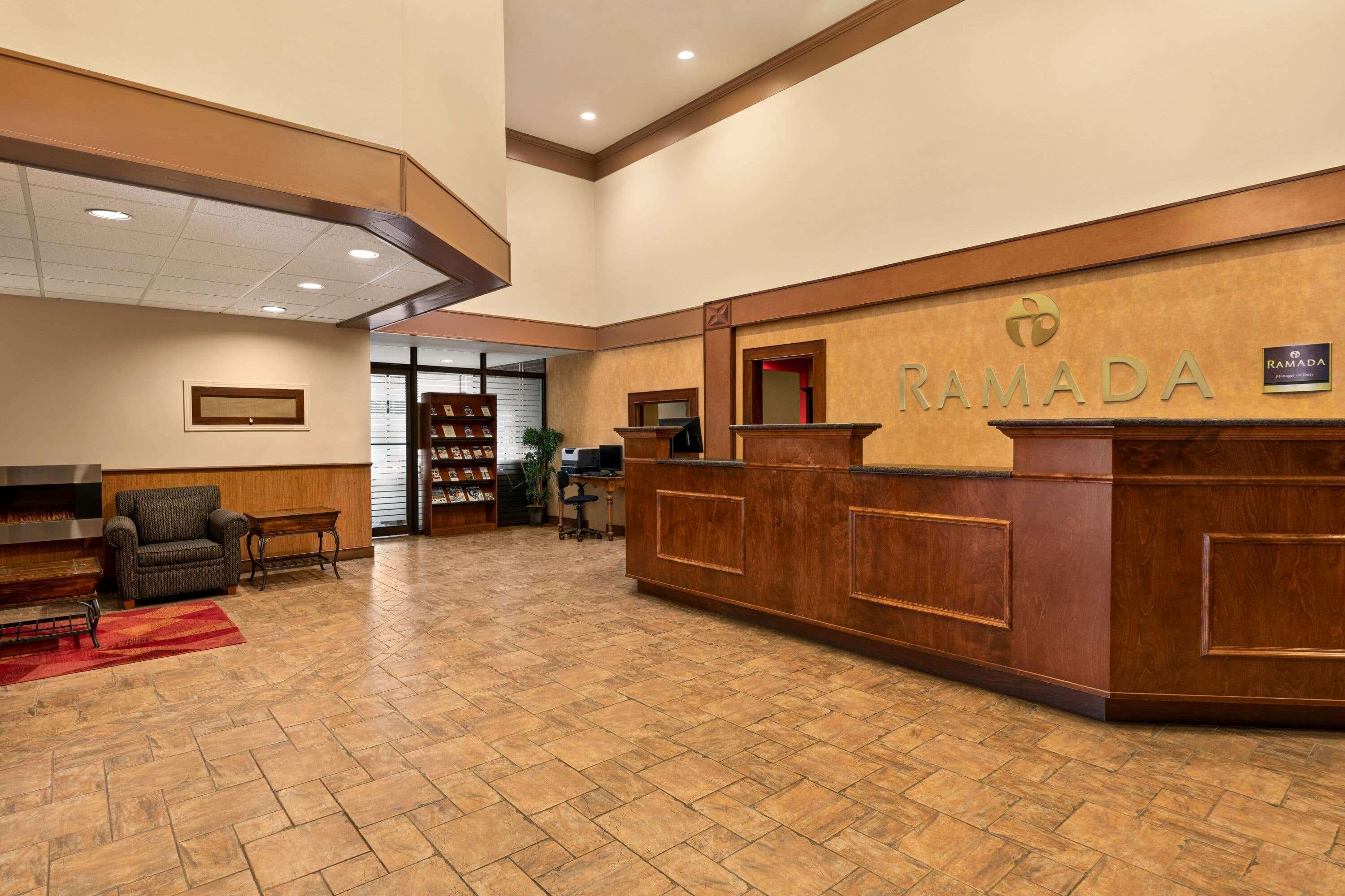 Ramada By Wyndham Fredericton Hotell Exteriör bild