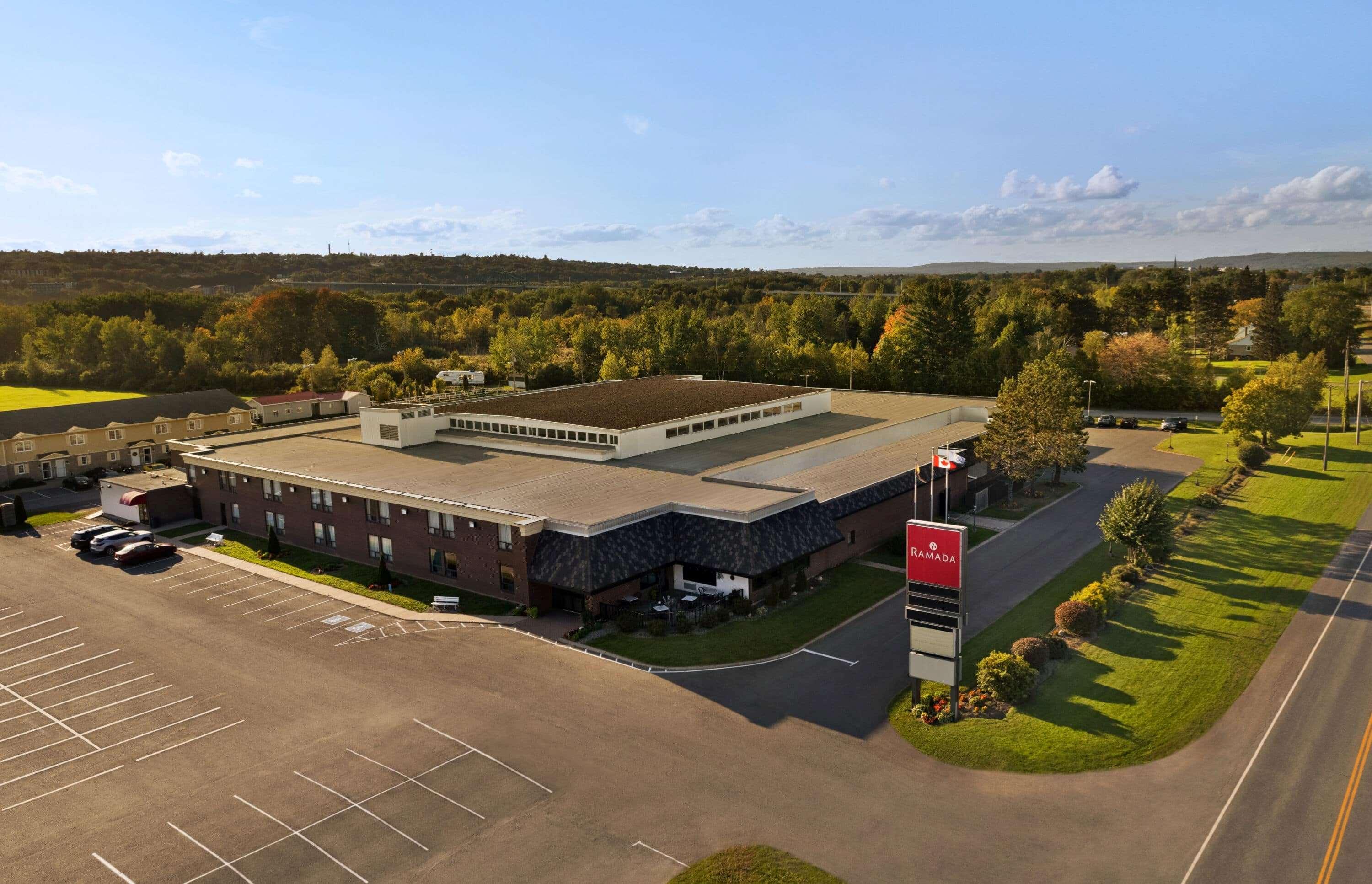 Ramada By Wyndham Fredericton Hotell Exteriör bild