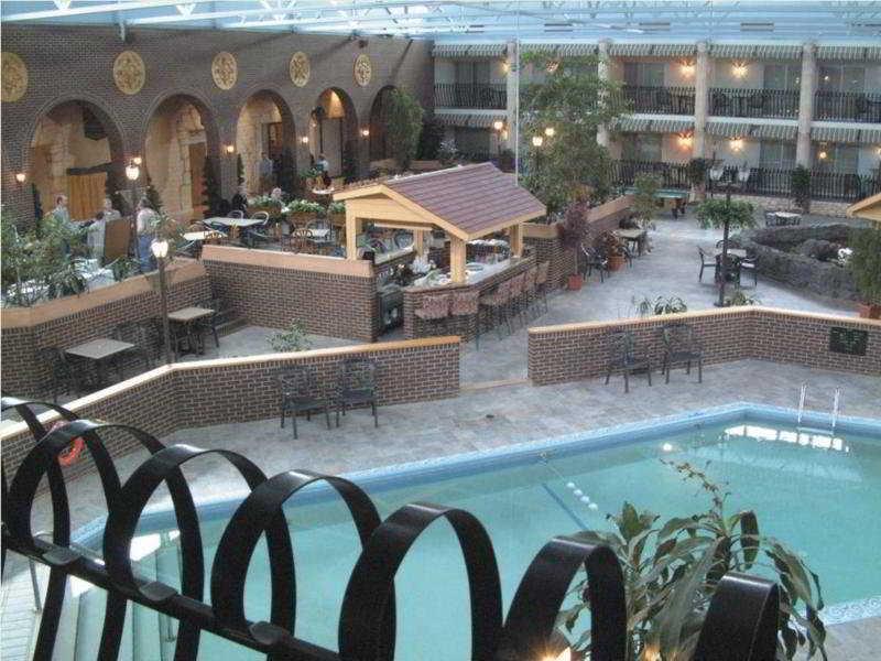 Ramada By Wyndham Fredericton Hotell Exteriör bild